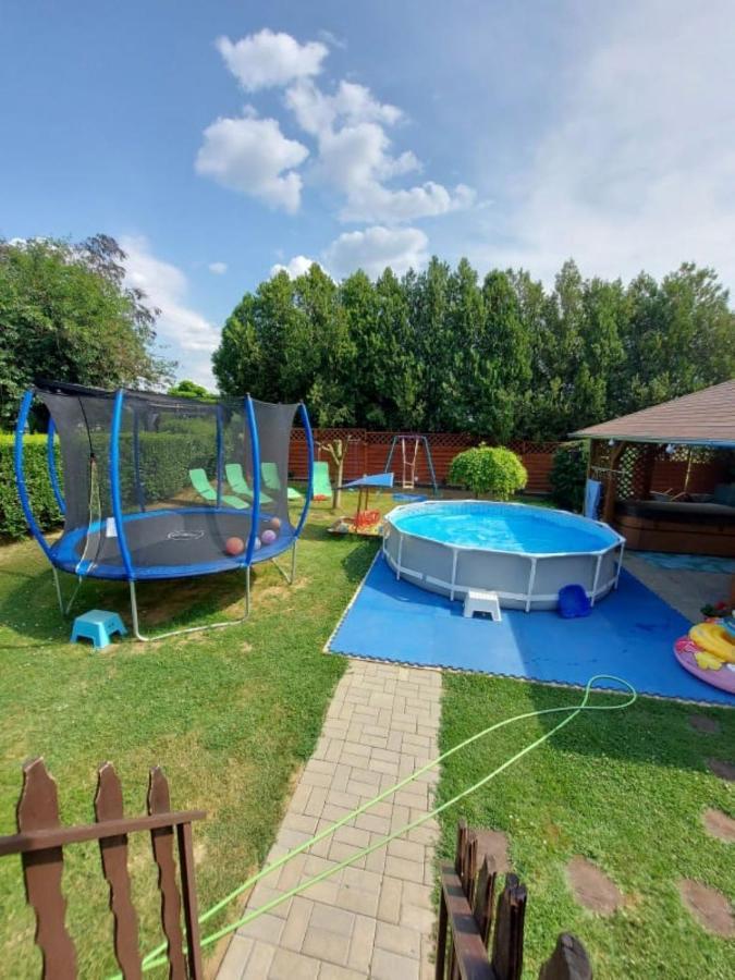 Nagcsaládos Rózsa Apartman Balatonlelle Exterior foto
