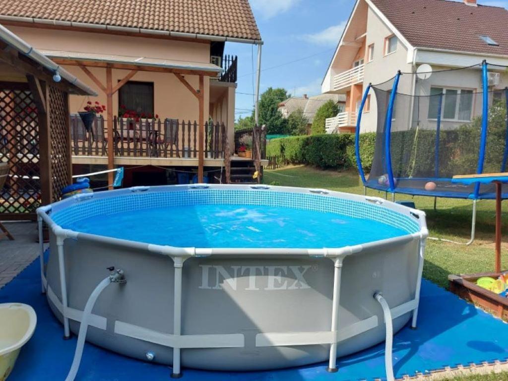 Nagcsaládos Rózsa Apartman Balatonlelle Exterior foto