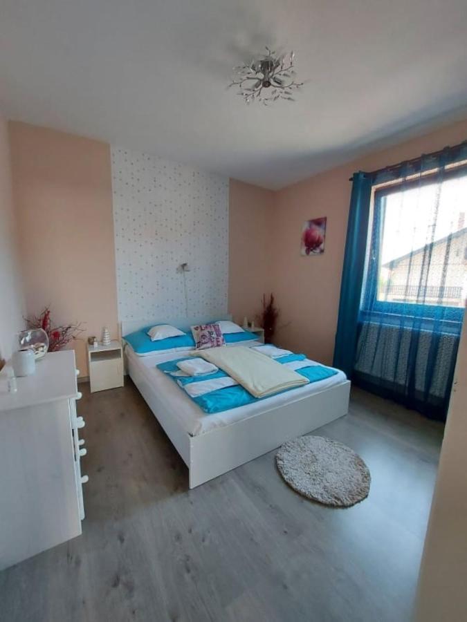 Nagcsaládos Rózsa Apartman Balatonlelle Exterior foto